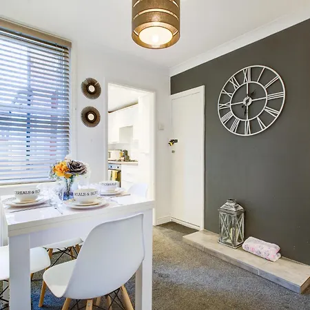 'Number 11' Central Colchester - Super Convenient 2 X Double Bed 1 X Single Bed Cottage Plus Office & Garden, 8 Min Walk Nth Station & Town Ctr, 2 Min Walk Local Shops & Restaurants Exterior foto