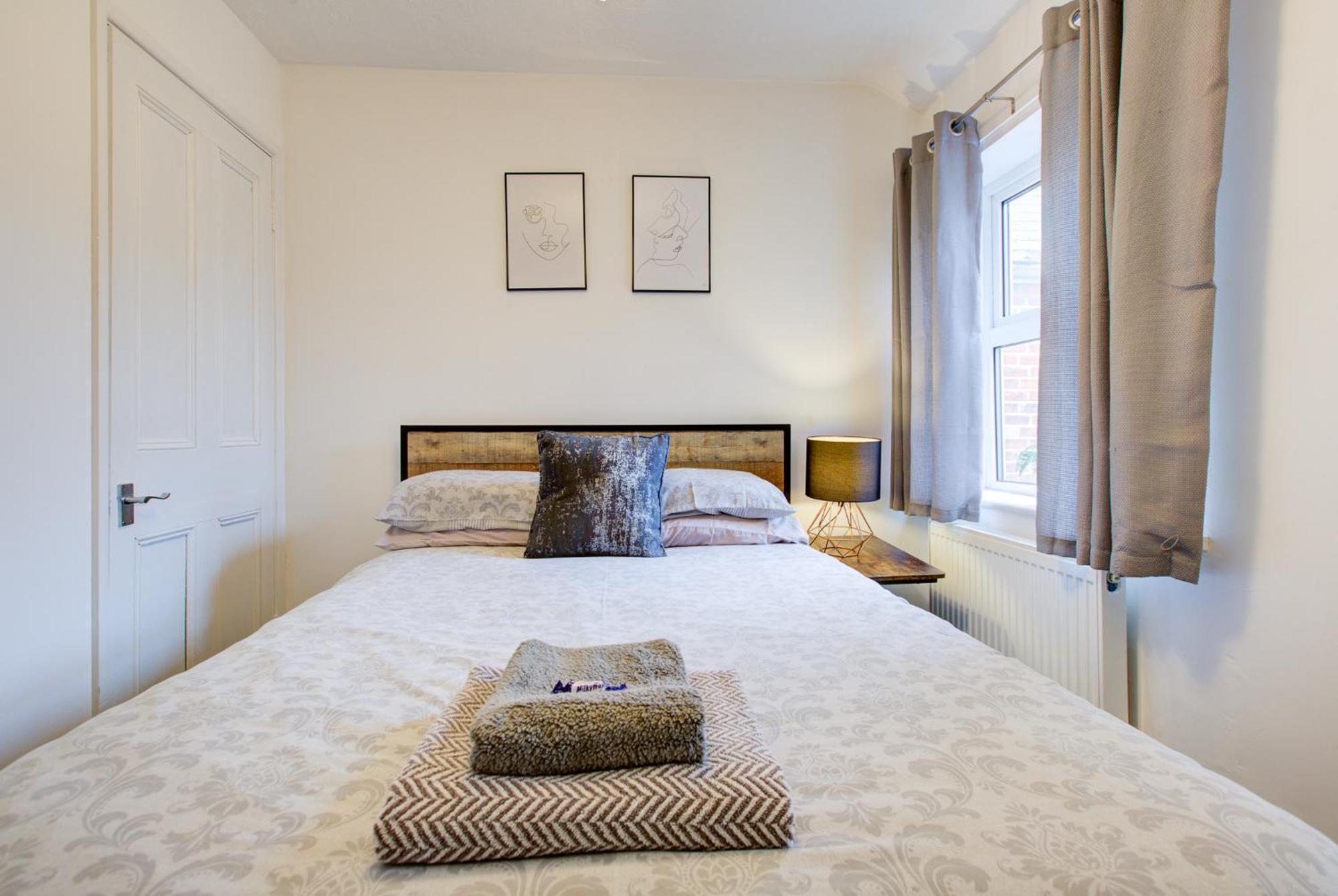 Number 11: With Office & Garden * Colchester